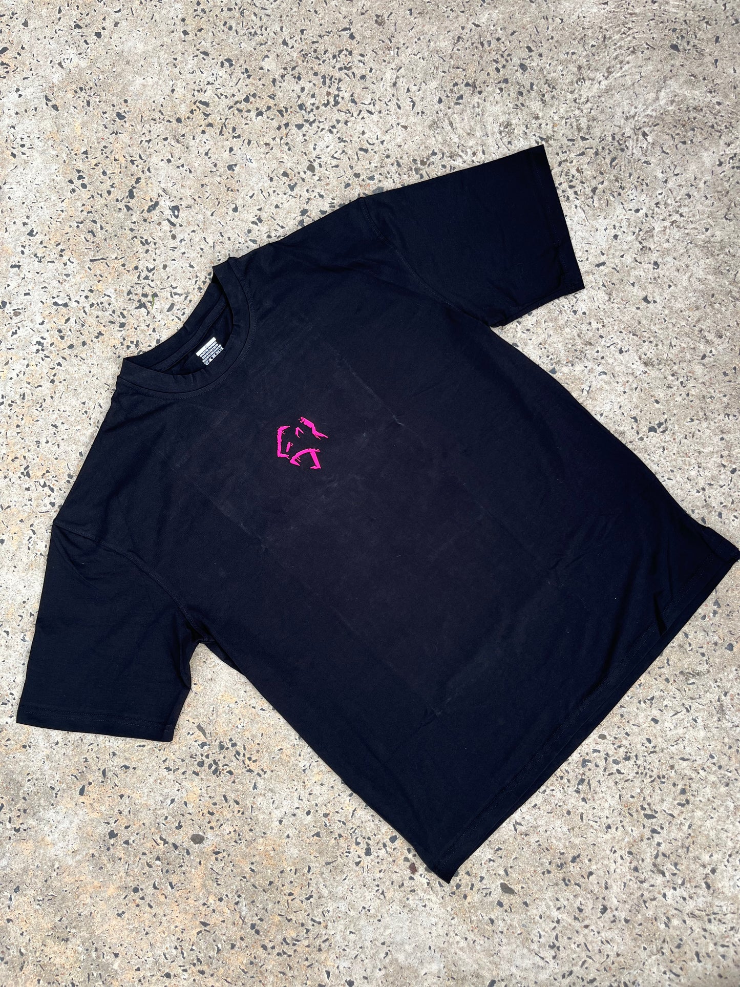 OVERSIZED GRAPHIC TEE