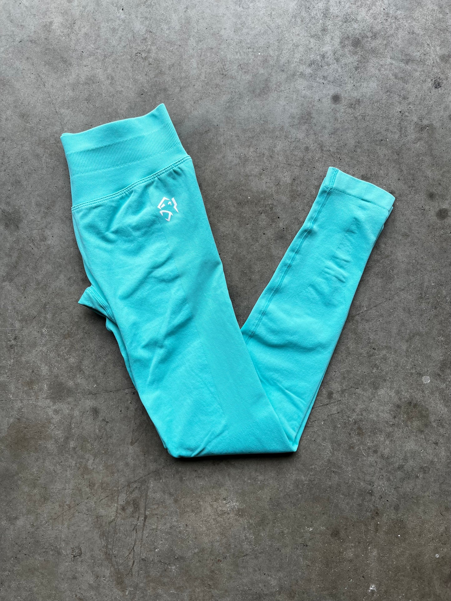 OASIS SEAMLESS SCRUNCH LEGGINGS - AQUA