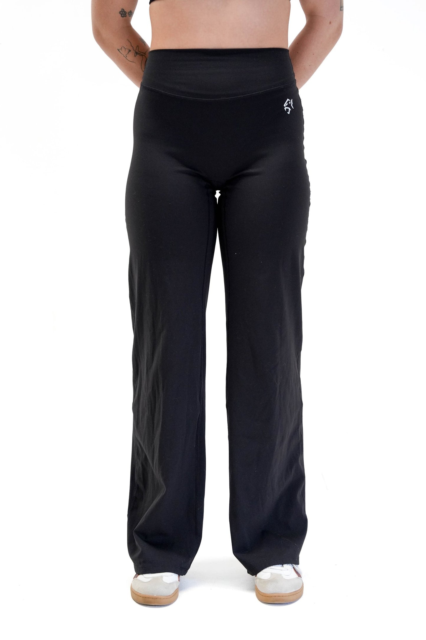 PERFORM STRAIGHT LEG PANTS