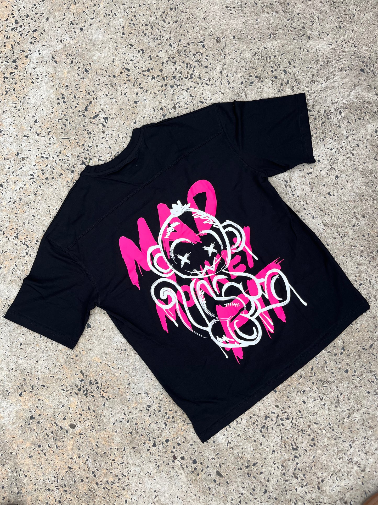 OVERSIZED GRAPHIC TEE