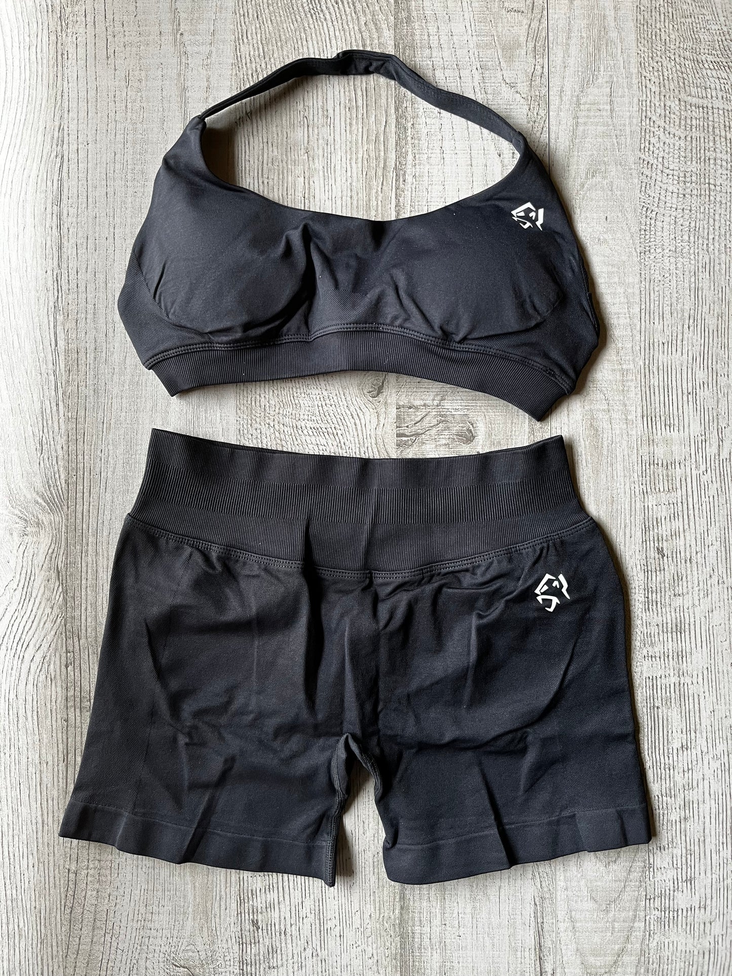 OASIS HALTER GYM SET