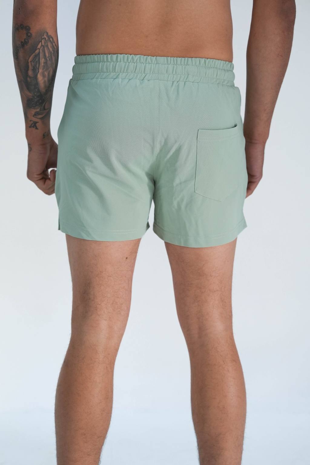 MENS PERFORMANCE SHORTS - GREEN